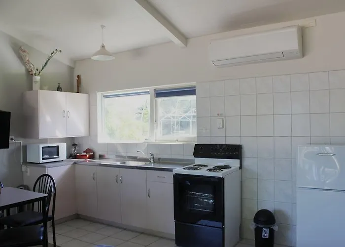모텔 Jack & Di's Waiteti Lakefront 4*