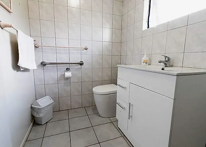 Jack & Di's Waiteti Lakefront 4* Rotorua