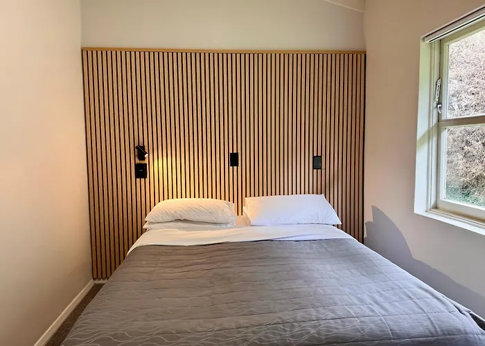 Jack & Di's Waiteti Lakefront 4*