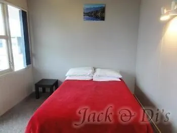Jack & Di's Waiteti Lakefront 4* Rotorua